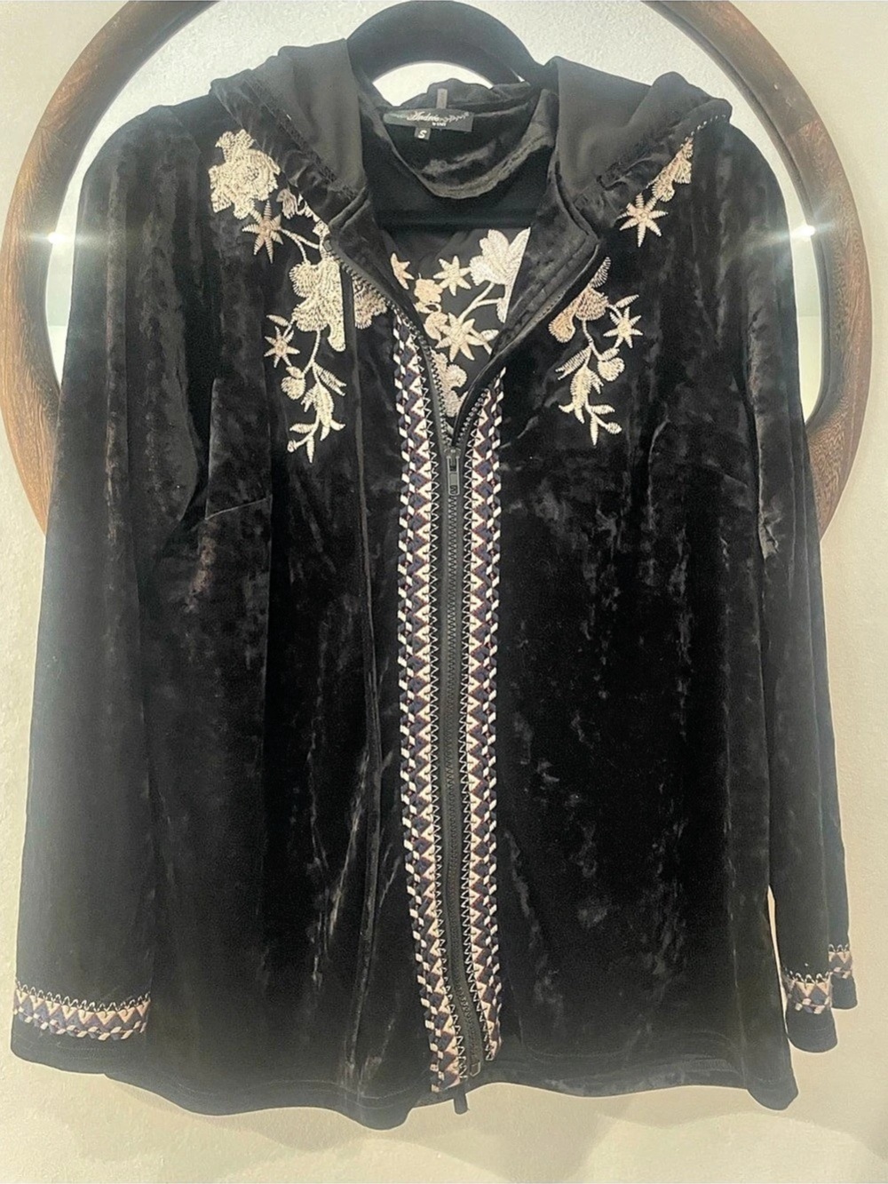 Andrée by UNIT Embroidered Velvet zip up hoodie in Black Size Small